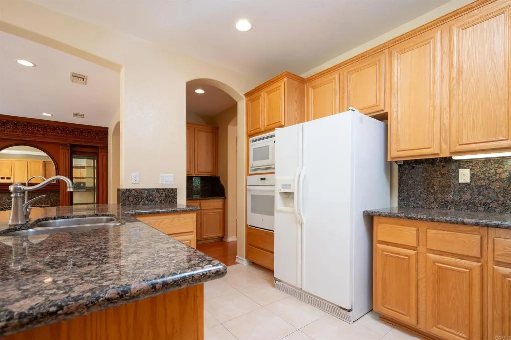 https://cdn.realtyfeed.com/cdn/127/306519783/77b18a5a3843c9b01c153b49d8e54258.webp
