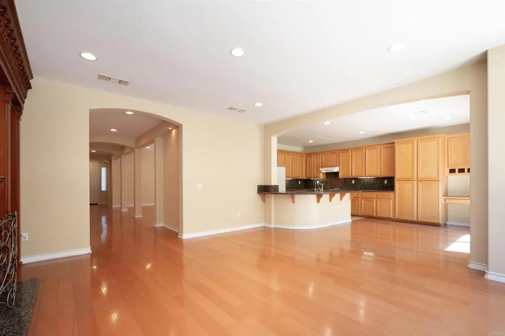 https://cdn.realtyfeed.com/cdn/127/306519783/a0f7a4948761a3be162dfd87d7e0f775.webp