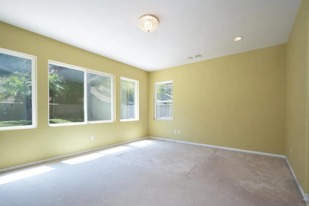 https://cdn.realtyfeed.com/cdn/127/306519783/ff6ca2e922697148d1667740e009fe72.webp