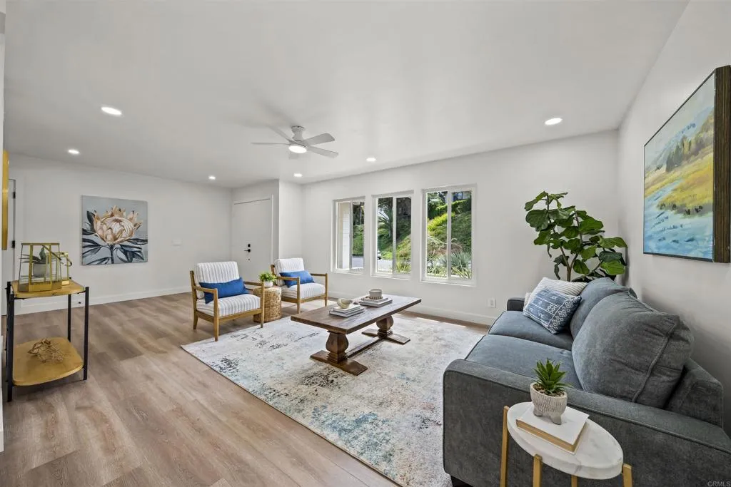 https://cdn.realtyfeed.com/cdn/127/306519797/2b71e86f87f3dc6f7eb45dff808b77b2.webp