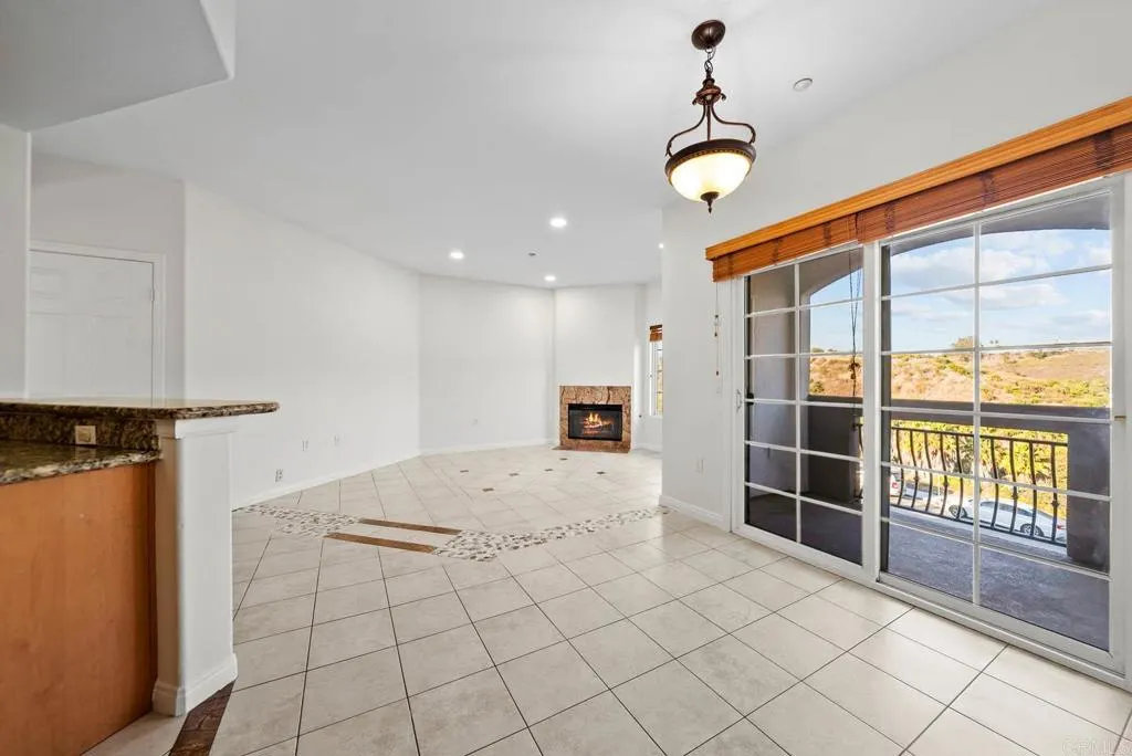 https://cdn.realtyfeed.com/cdn/127/306519813/66ea42d3efae76a78906c6c6f5edfafc.webp