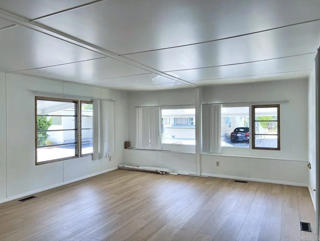 https://cdn.realtyfeed.com/cdn/127/306519826/1ac42121a07600d6a0d251be05897e91.webp