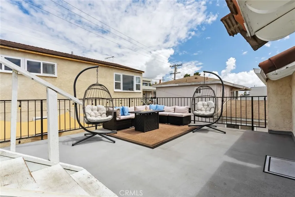 https://cdn.realtyfeed.com/cdn/127/306519854/17f3e2eba957cec0ae23c466c0670b81.webp