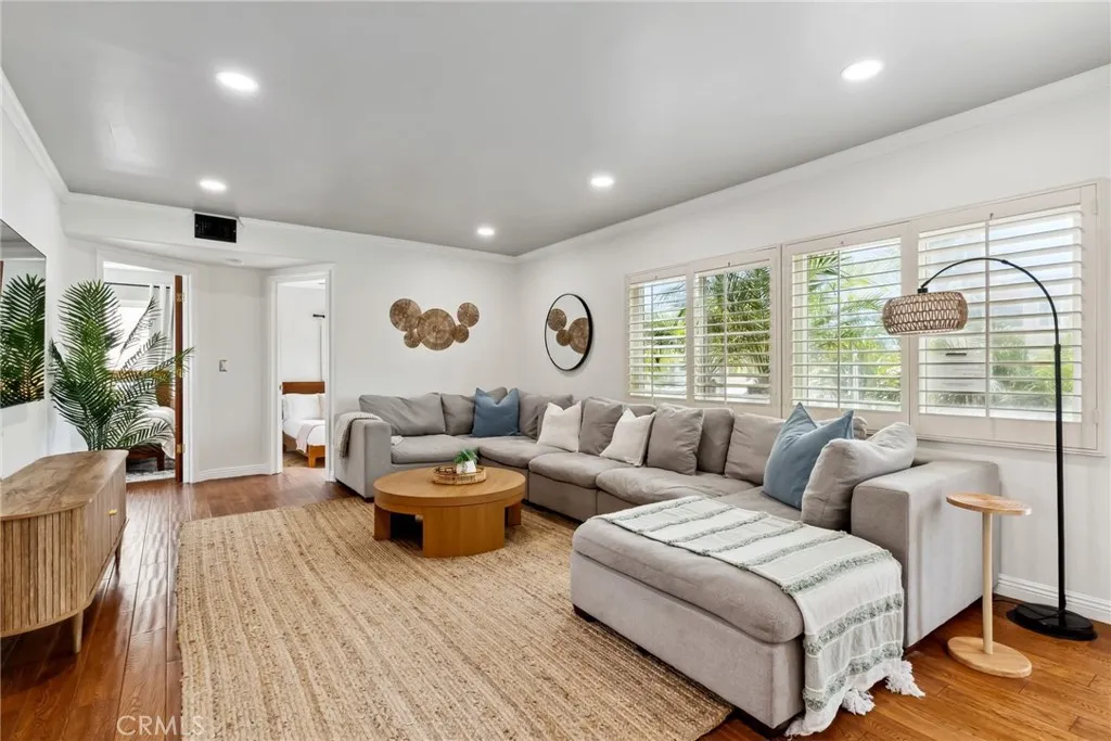 https://cdn.realtyfeed.com/cdn/127/306519854/2b162bebf3c0c1c405fd35dab573a91d.webp
