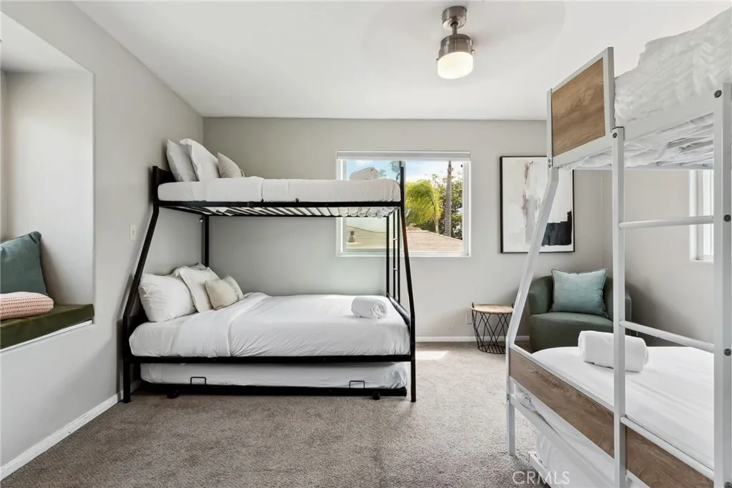 https://cdn.realtyfeed.com/cdn/127/306519854/79ea34bab2fbe98abcdc445a54a1b32e.webp