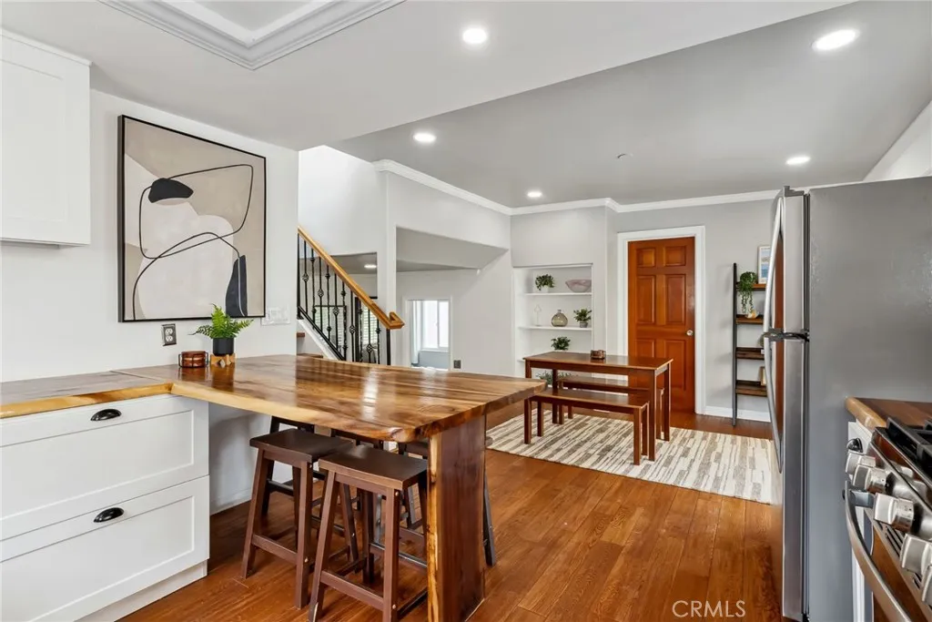 https://cdn.realtyfeed.com/cdn/127/306519854/b13ca8fe4f65e0acefd94ebb7bec6a55.webp