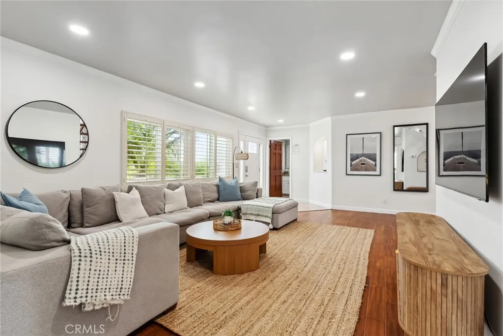https://cdn.realtyfeed.com/cdn/127/306519854/ce03419a173dd0940eaddaa87a557a8a.webp
