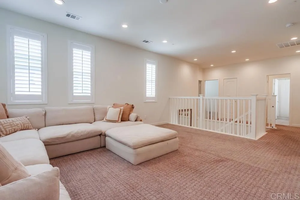 https://cdn.realtyfeed.com/cdn/127/306519877/5823d120a4c3d5b988d52f311c0f5c83.webp