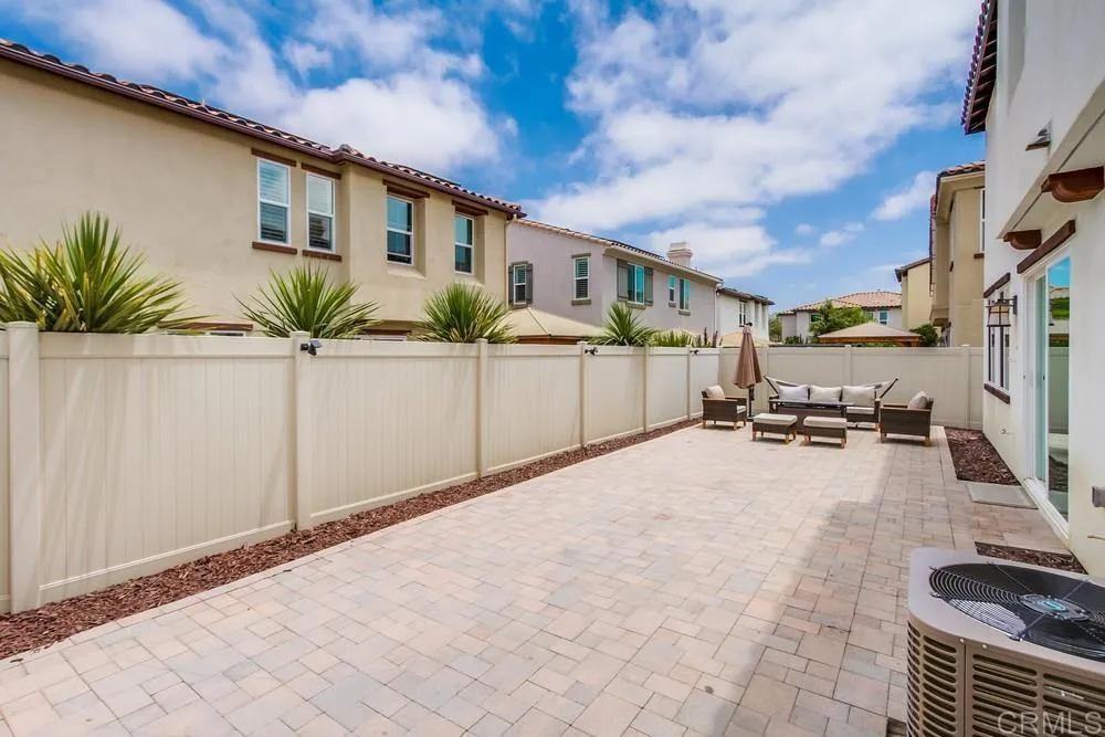 https://cdn.realtyfeed.com/cdn/127/306519877/70c3329e77625b0c79ee4e9630cd59d6.webp