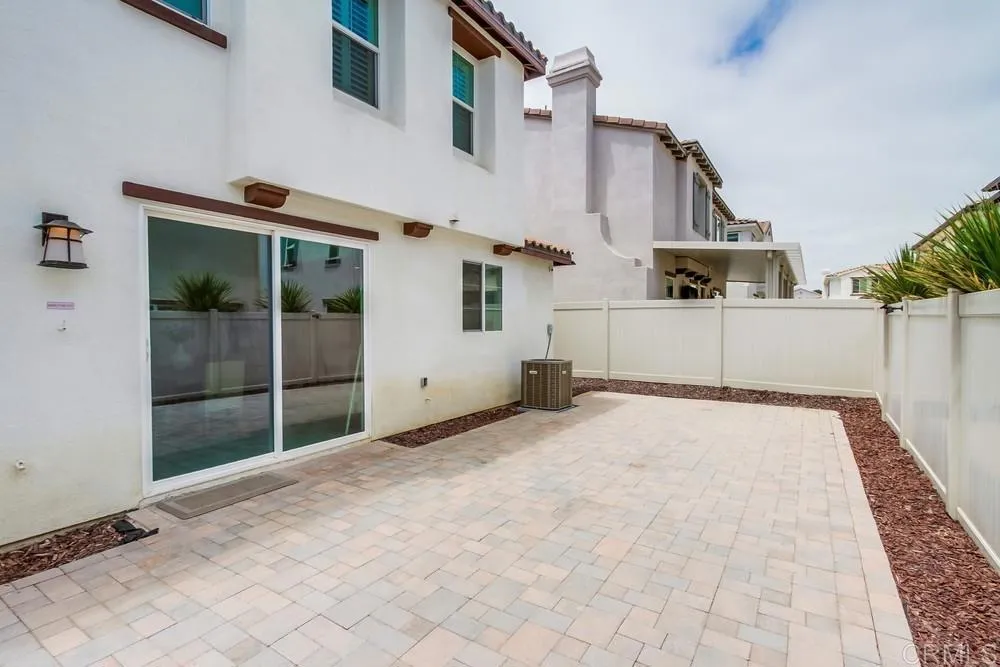https://cdn.realtyfeed.com/cdn/127/306519877/71ee5bd2a04f752b4d8ef172a04f34a8.webp