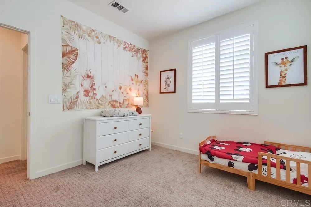 https://cdn.realtyfeed.com/cdn/127/306519877/8e429b0a1007968288aafd5c9197e802.webp