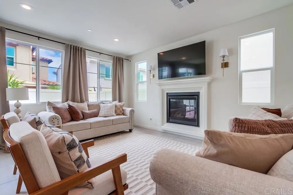 https://cdn.realtyfeed.com/cdn/127/306519877/d0cb4df36e053b5ab9ab25a0c5742793.webp