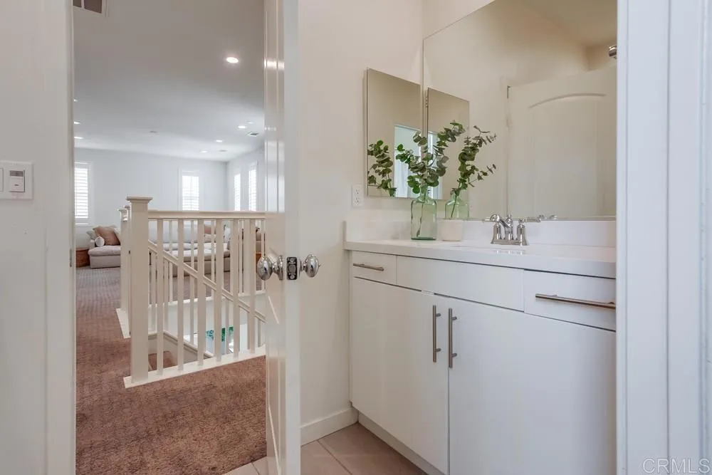https://cdn.realtyfeed.com/cdn/127/306519877/d2ecd2d10d3d590f58ba41573902032f.webp
