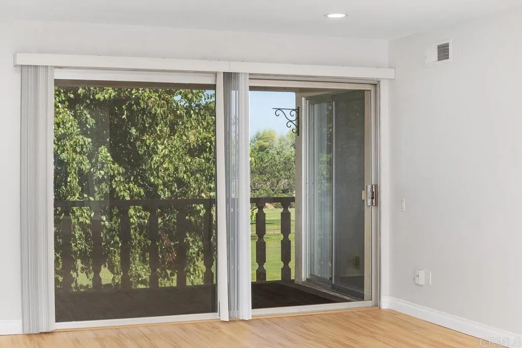 https://cdn.realtyfeed.com/cdn/127/306519881/24c9bc954fecefd0f22efb1045040d20.webp