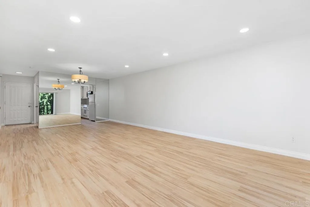 https://cdn.realtyfeed.com/cdn/127/306519881/4973497cc63e0e68fb77a5ebd8ea60dc.webp
