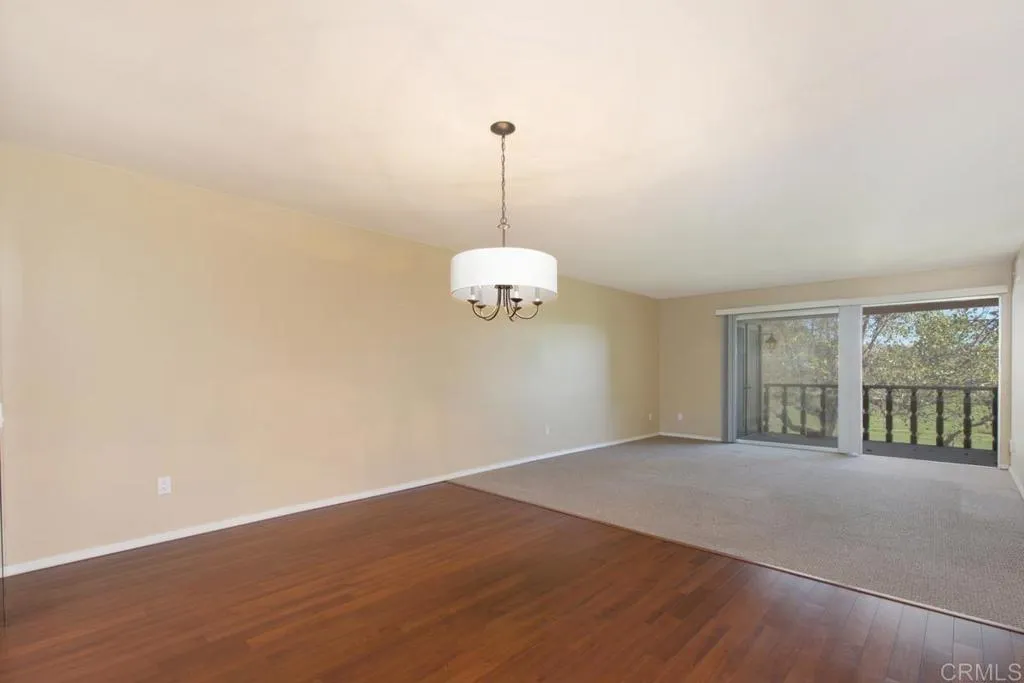 https://cdn.realtyfeed.com/cdn/127/306519881/64fa34694bbeea3134aff6bcaf132854.webp