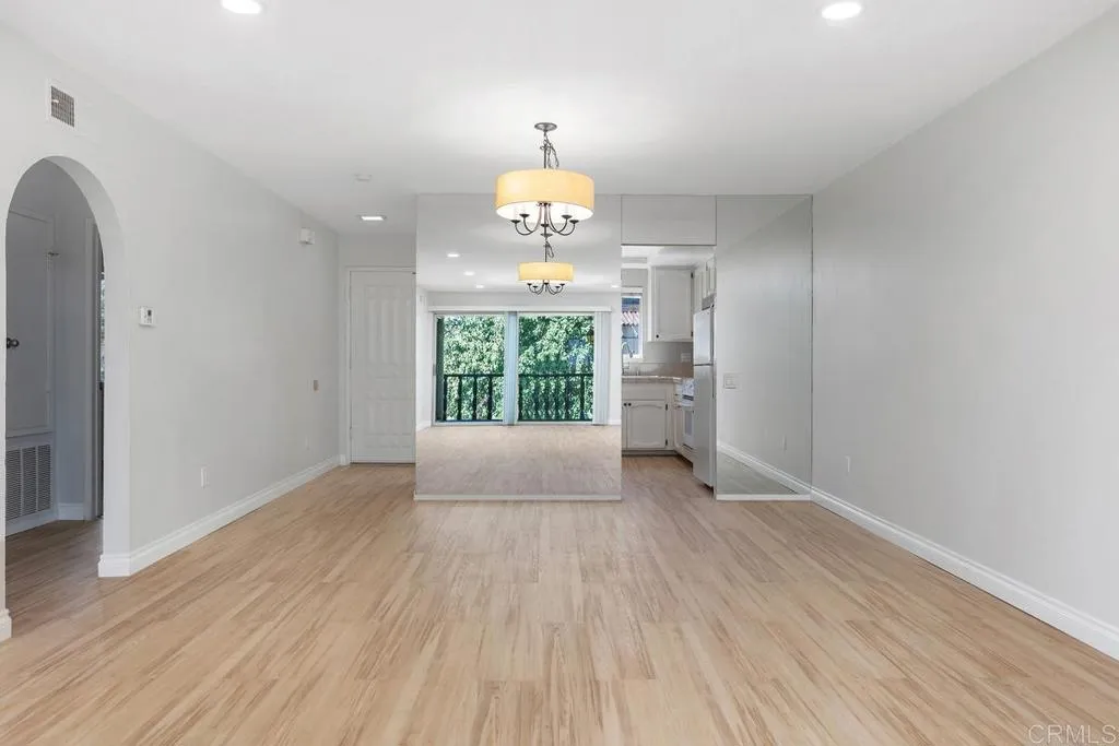 https://cdn.realtyfeed.com/cdn/127/306519881/c502eef4ca6a5fba9ed512e0bfe07ee5.webp