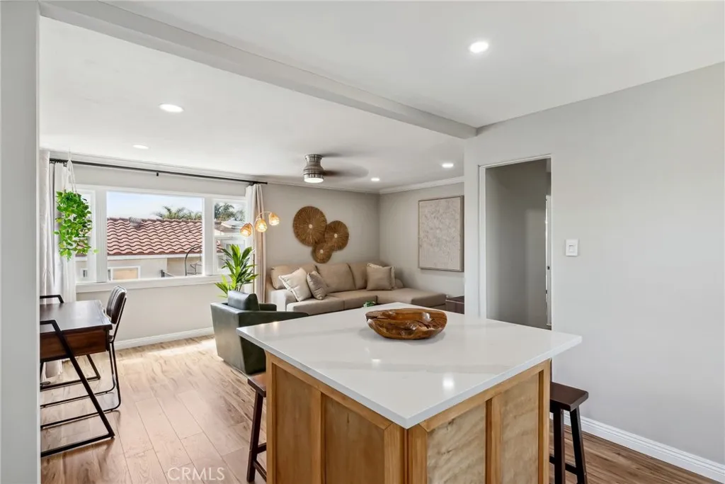 https://cdn.realtyfeed.com/cdn/127/306519882/a98250e49ff080a7fa1979e7a206d168.webp