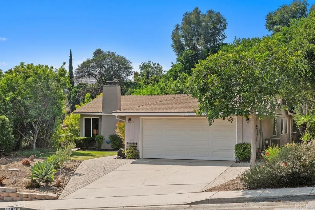 https://cdn.realtyfeed.com/cdn/127/306519930/2aea07f606f333b67a94cc27933bffe2.webp