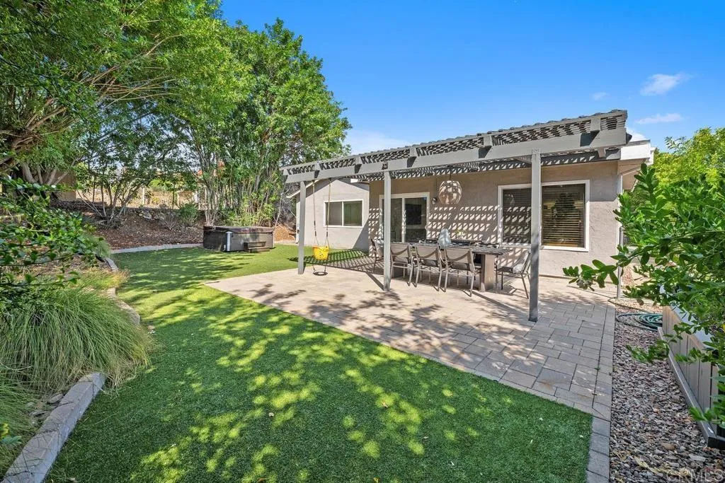 https://cdn.realtyfeed.com/cdn/127/306519930/8114cccce380f961cfecc00958694bbe.webp