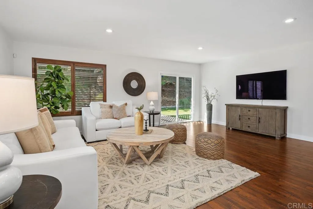 https://cdn.realtyfeed.com/cdn/127/306519930/cda38c5871213873ed1cb1629068c435.webp