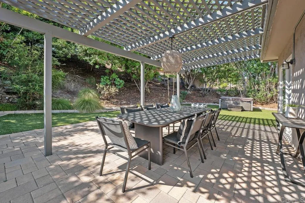 https://cdn.realtyfeed.com/cdn/127/306519930/f3bd943154cdcfa921cf99686b38ba01.webp