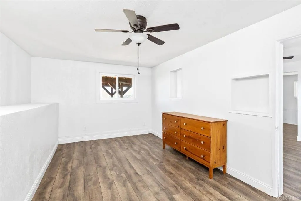 https://cdn.realtyfeed.com/cdn/127/306519991/8bdcf512dbab79ced4c4e9808c388c8d.webp
