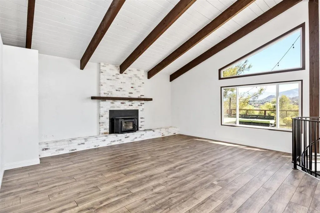 https://cdn.realtyfeed.com/cdn/127/306519991/f14e4655a81575440b2d5d12e4170b63.webp