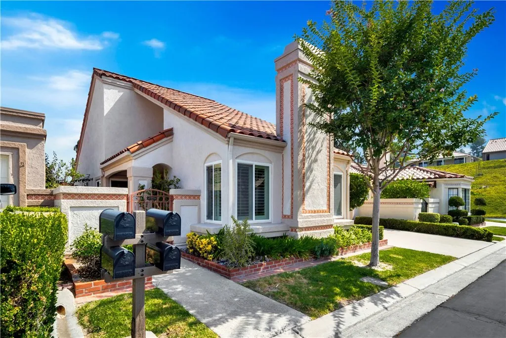 Mission Viejo, CA 92692