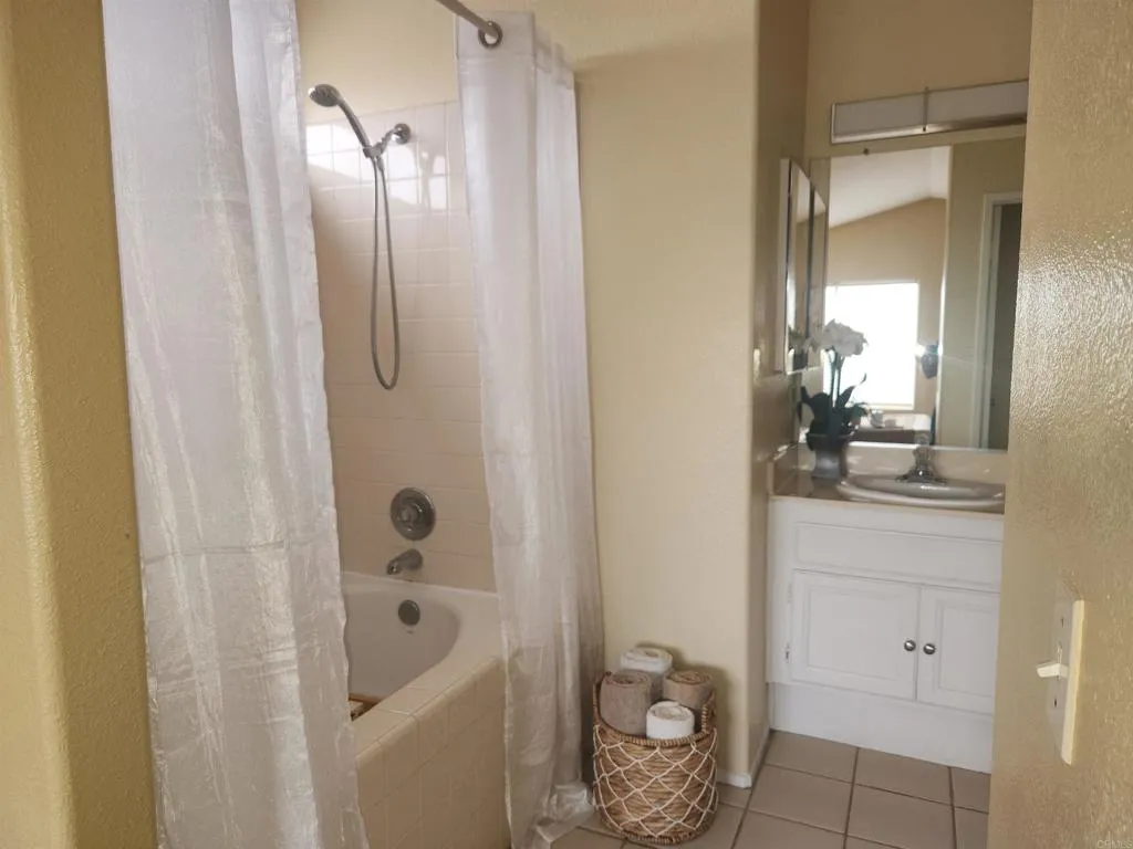 https://cdn.realtyfeed.com/cdn/127/306520013/0a5c907e5eddd93d3ef7a55cbc95d04e.webp