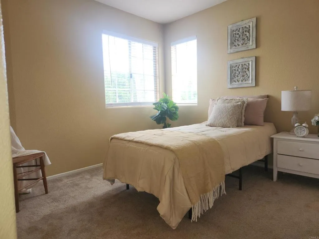 https://cdn.realtyfeed.com/cdn/127/306520013/517b9e0320f58fd043374cc405bdcc64.webp
