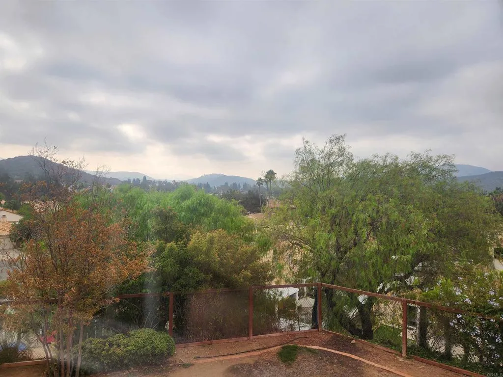 https://cdn.realtyfeed.com/cdn/127/306520013/adfb3601306dbc725853b125b5f822dd.webp