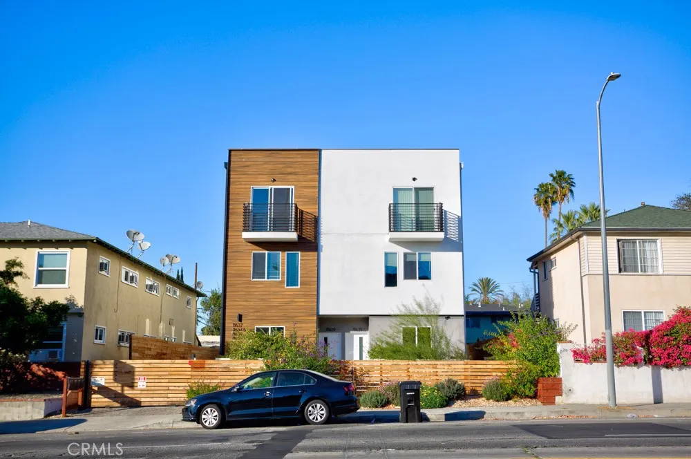 North Hollywood, CA 91601