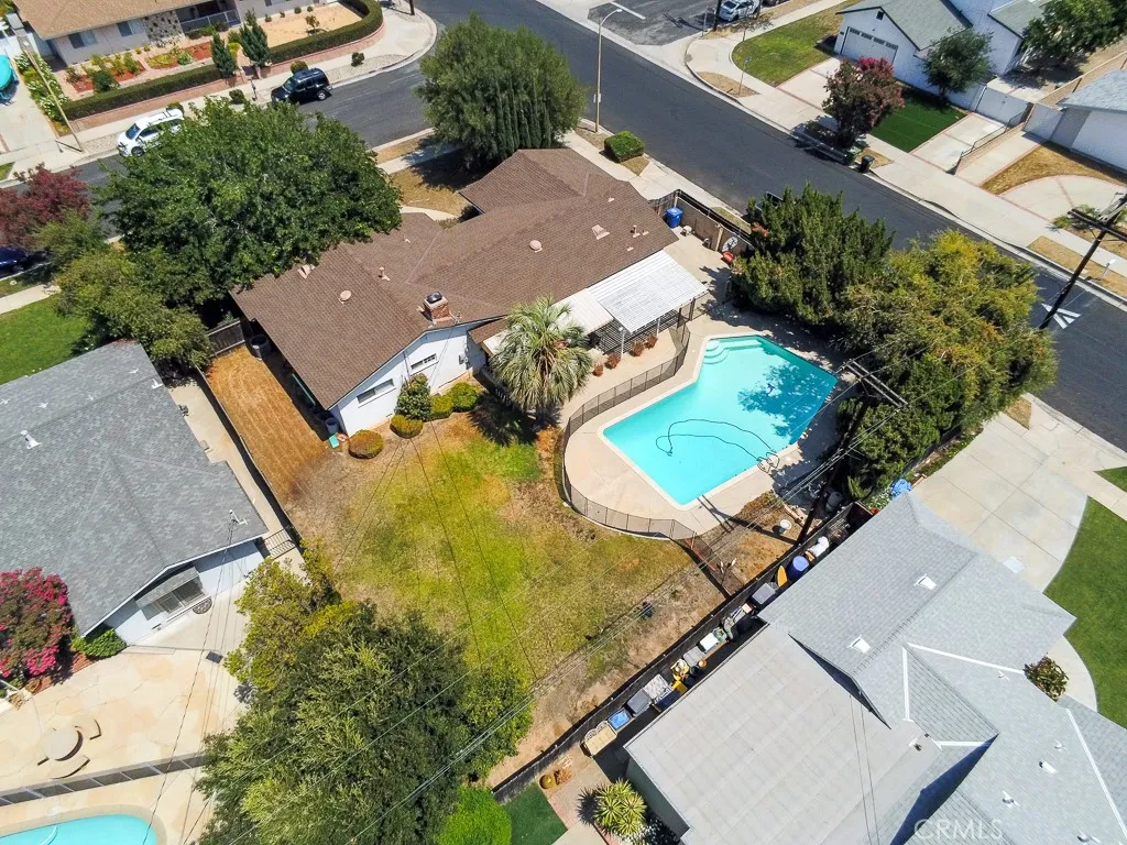 Northridge, CA 91325