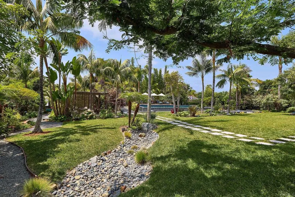 https://cdn.realtyfeed.com/cdn/127/306520115/13fd857812beb64318d48767179b16a8.webp