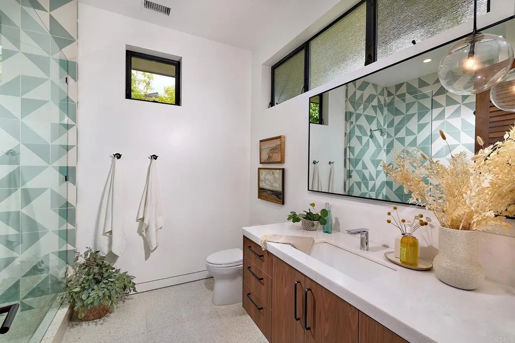 https://cdn.realtyfeed.com/cdn/127/306520115/1c9a7bb1512f1dd96bf7ba521b8f81be.webp