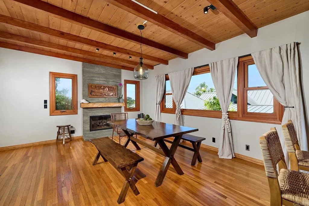 https://cdn.realtyfeed.com/cdn/127/306520115/1cab319dcbb50c469fcc3f09aabfd8b6.webp