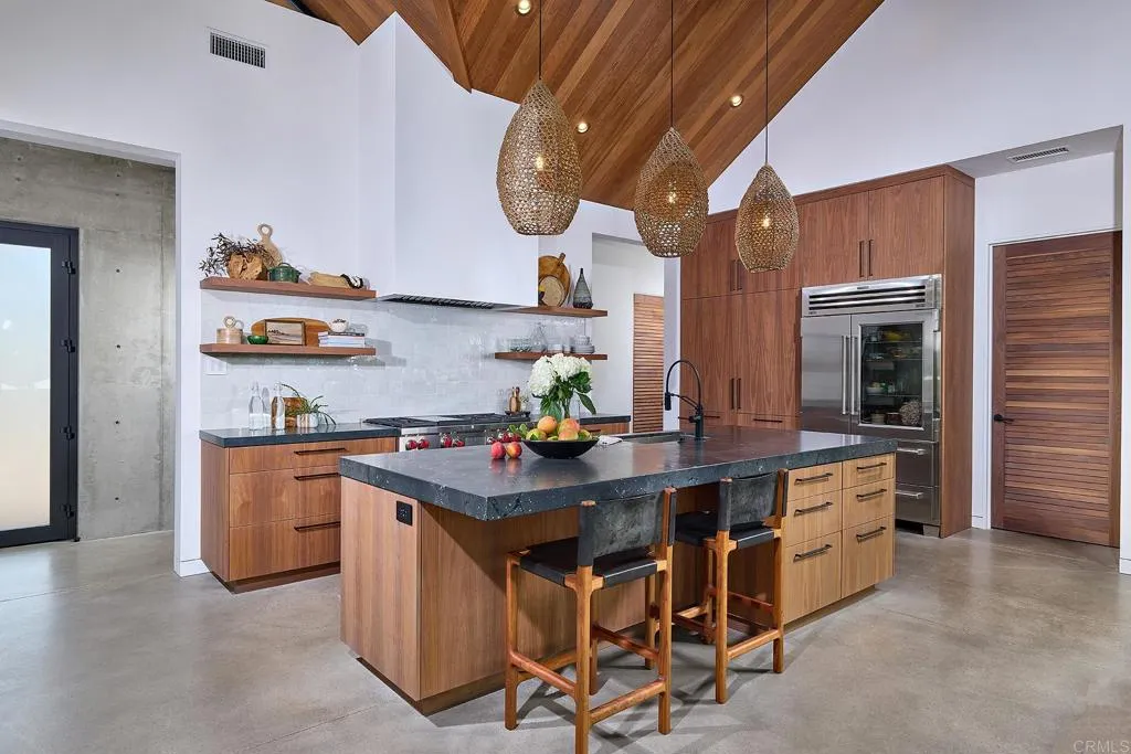 https://cdn.realtyfeed.com/cdn/127/306520115/20b4ffe036713c14c5b8aef8195b0d5d.webp