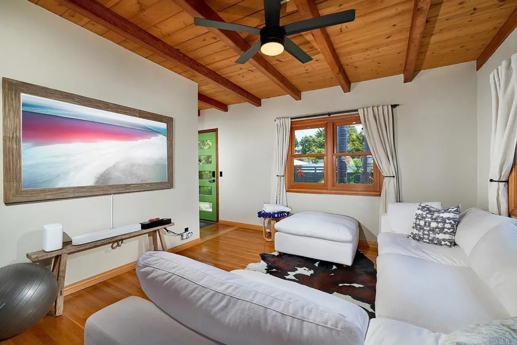 https://cdn.realtyfeed.com/cdn/127/306520115/3b1bedbc9b9c6a36cde97662d7549091.webp