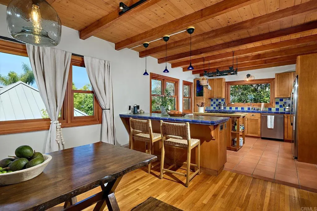 https://cdn.realtyfeed.com/cdn/127/306520115/55077a35c7e3e8465015e7b8fb8bd42c.webp