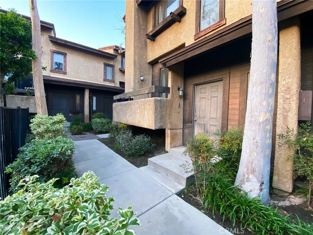 Sylmar, CA 91342