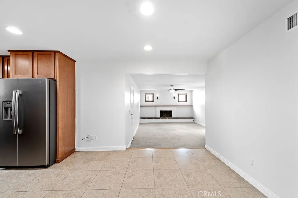 https://cdn.realtyfeed.com/cdn/127/306520202/4c68a1219f4e6d91e28e0ba1f2da70ea.webp