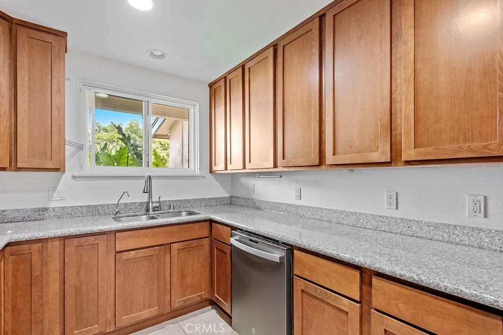 https://cdn.realtyfeed.com/cdn/127/306520202/ee5a211d4fdb6bef31c9e9f8a8a07f15.webp