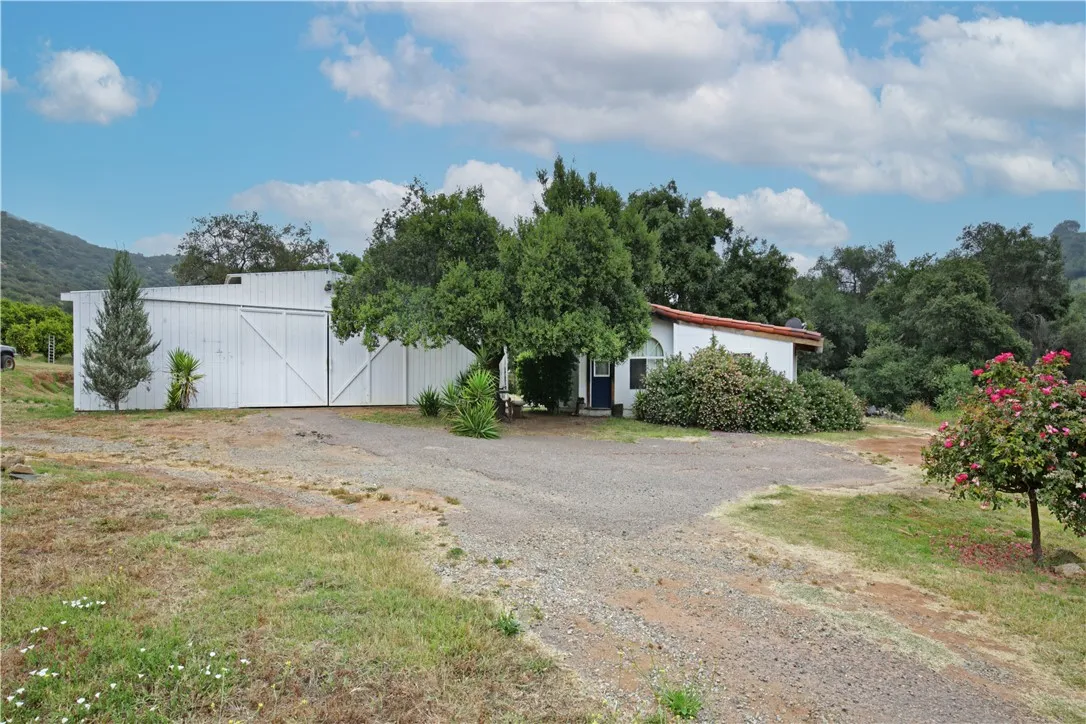 https://cdn.realtyfeed.com/cdn/127/306520218/43d6fbe33feb108b18f930b8e9b03564.webp