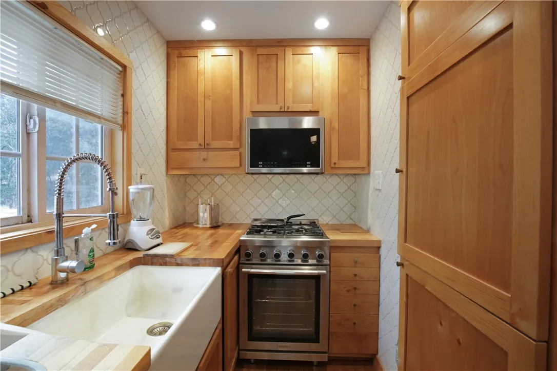 https://cdn.realtyfeed.com/cdn/127/306520218/49f53074b02691531a56de8b6c615e75.webp