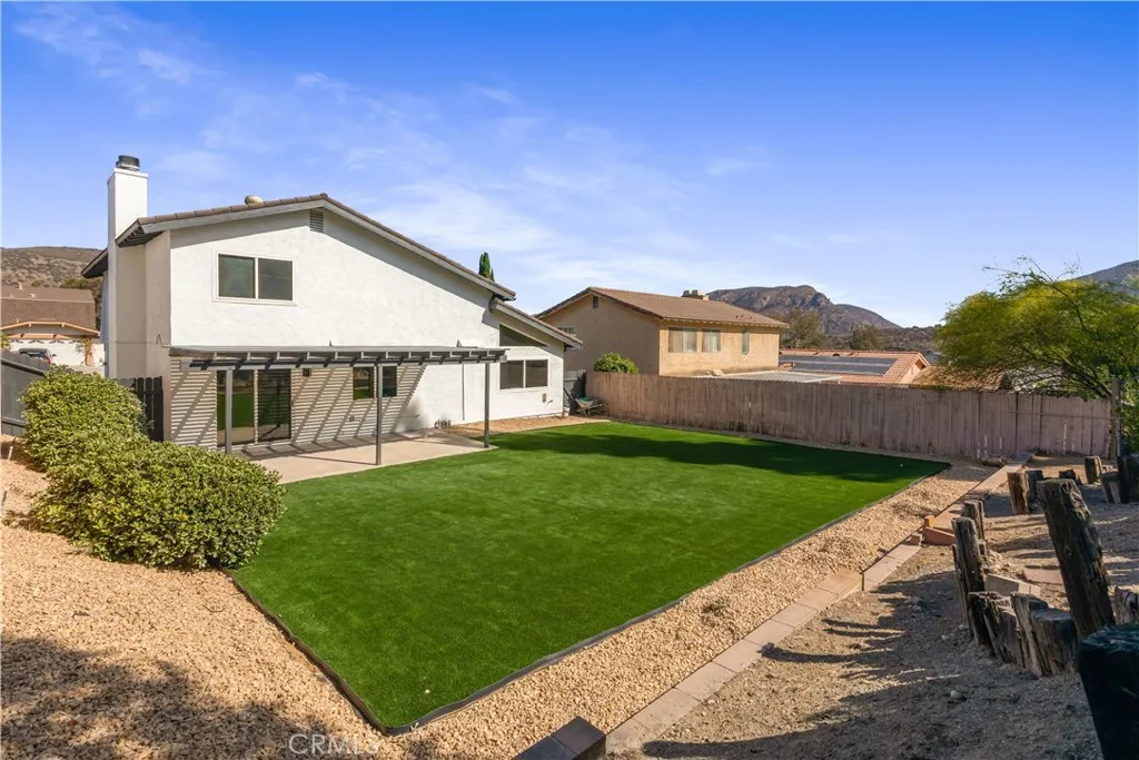 https://cdn.realtyfeed.com/cdn/127/306520235/1432ef5d6207f05529ab813dded51e40.webp