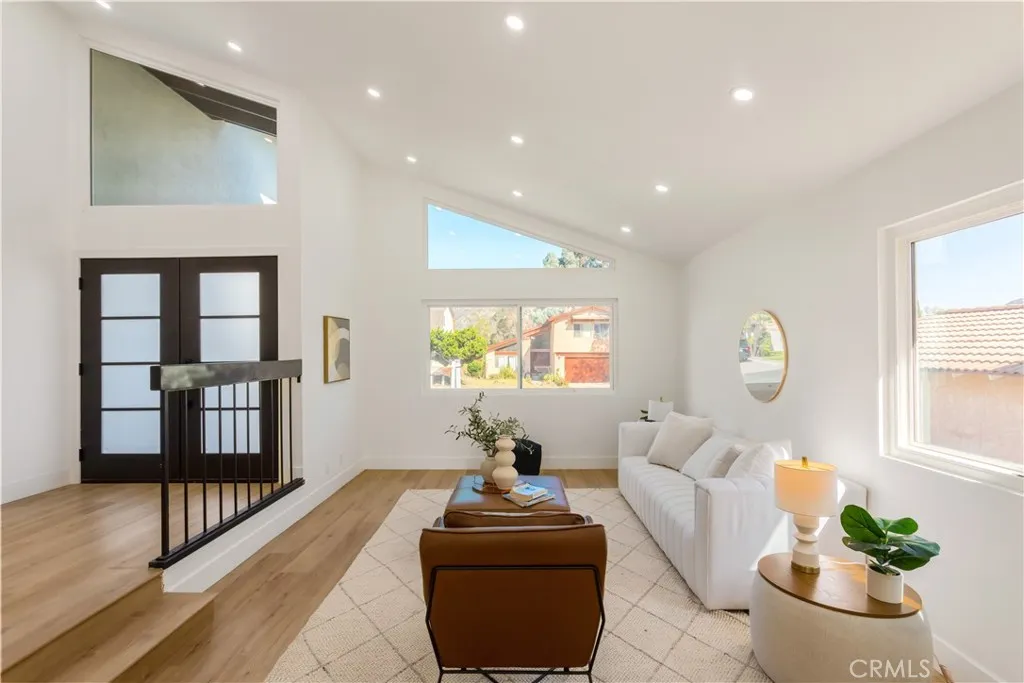 https://cdn.realtyfeed.com/cdn/127/306520235/500457951eacf4c7fe1a9f9b3904157d.webp
