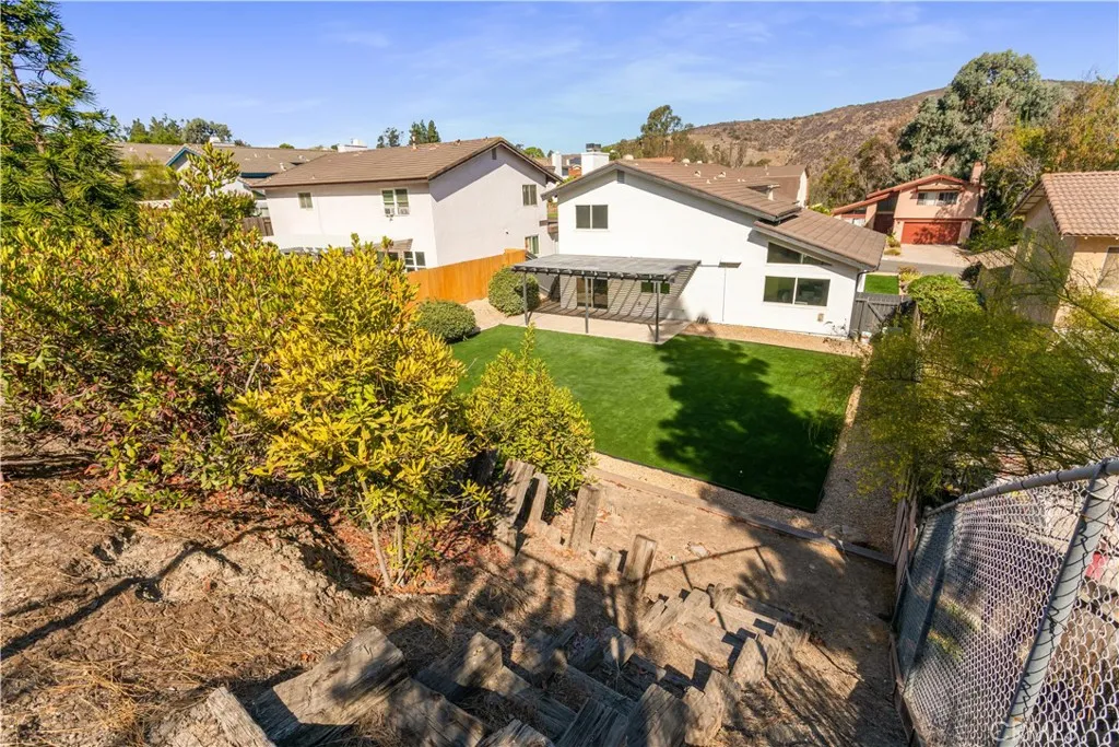 https://cdn.realtyfeed.com/cdn/127/306520235/6a527e5466792619a5520d636093216d.webp