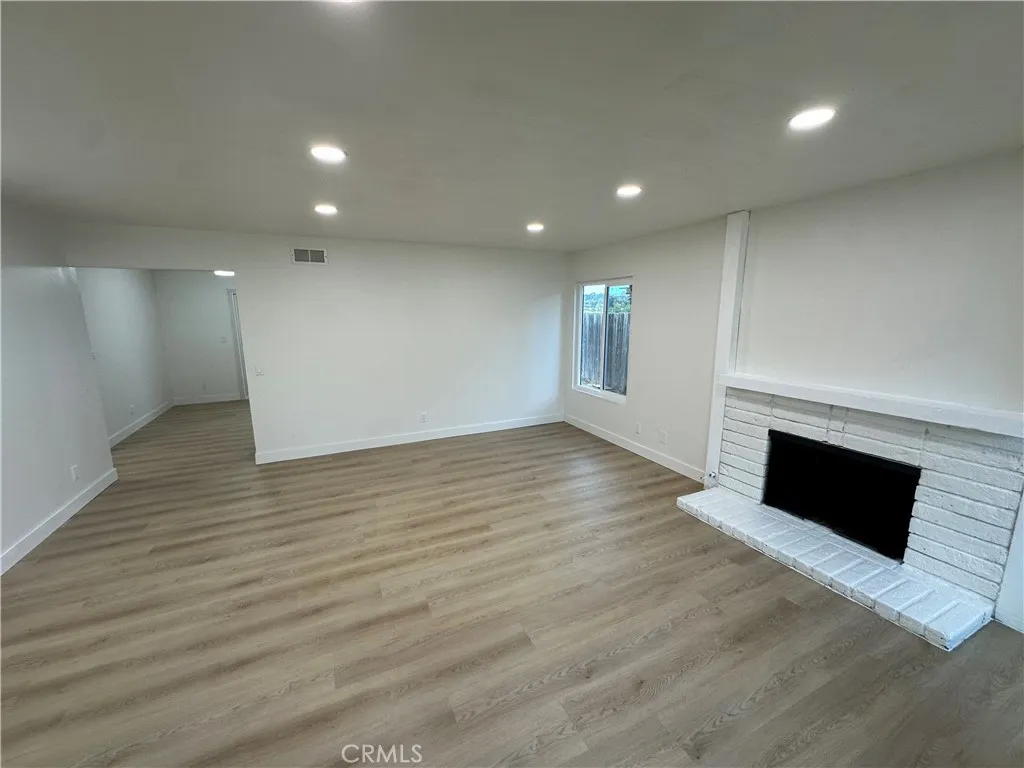 https://cdn.realtyfeed.com/cdn/127/306520241/3b93320621c239196f8a8011682ab9b1.webp
