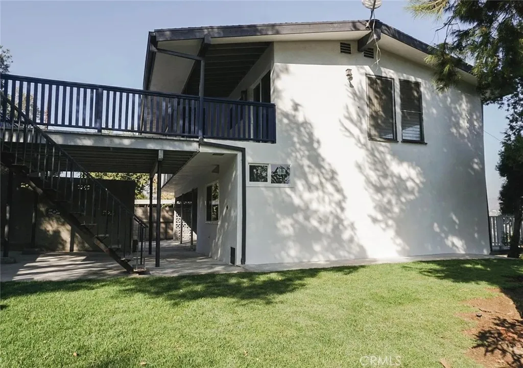 Los Angeles, CA 90042